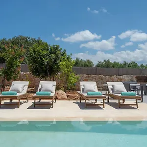 Apartment Le Mont Blanc - With Shared Pool, Kounoupidhianá
